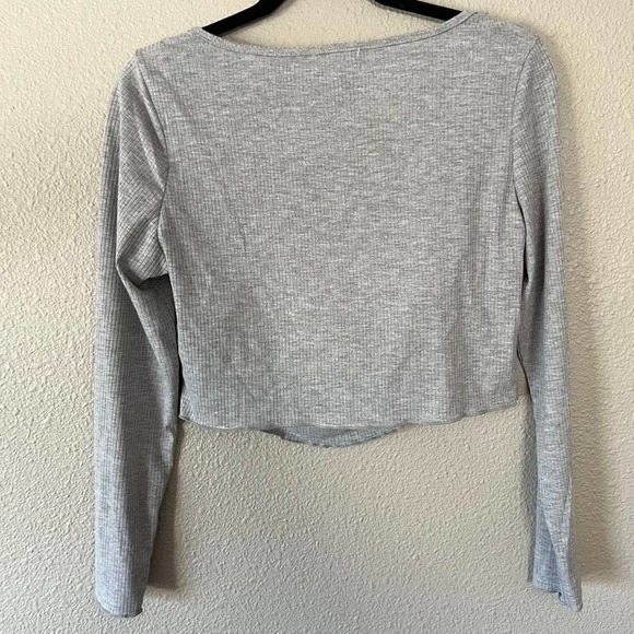 BP. Grey Ribbed Button Front Cropped Long Sleeve Top With Undershirt Cami Med - Picture 2 of 7